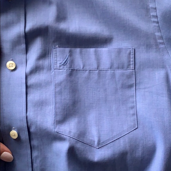 Nautica slim fit size medium dress shirt - Picture 2 of 3